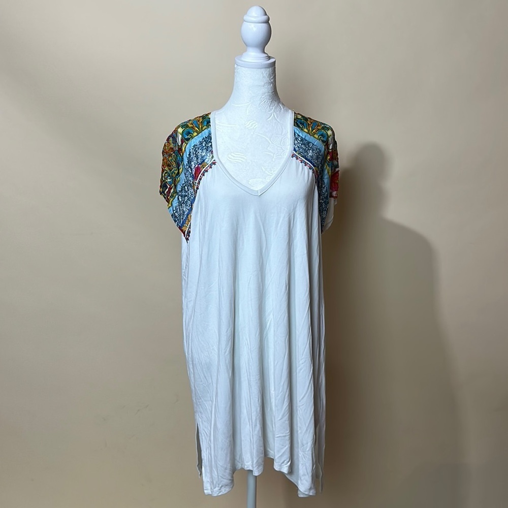 Johnny Was embroidered tunic size small